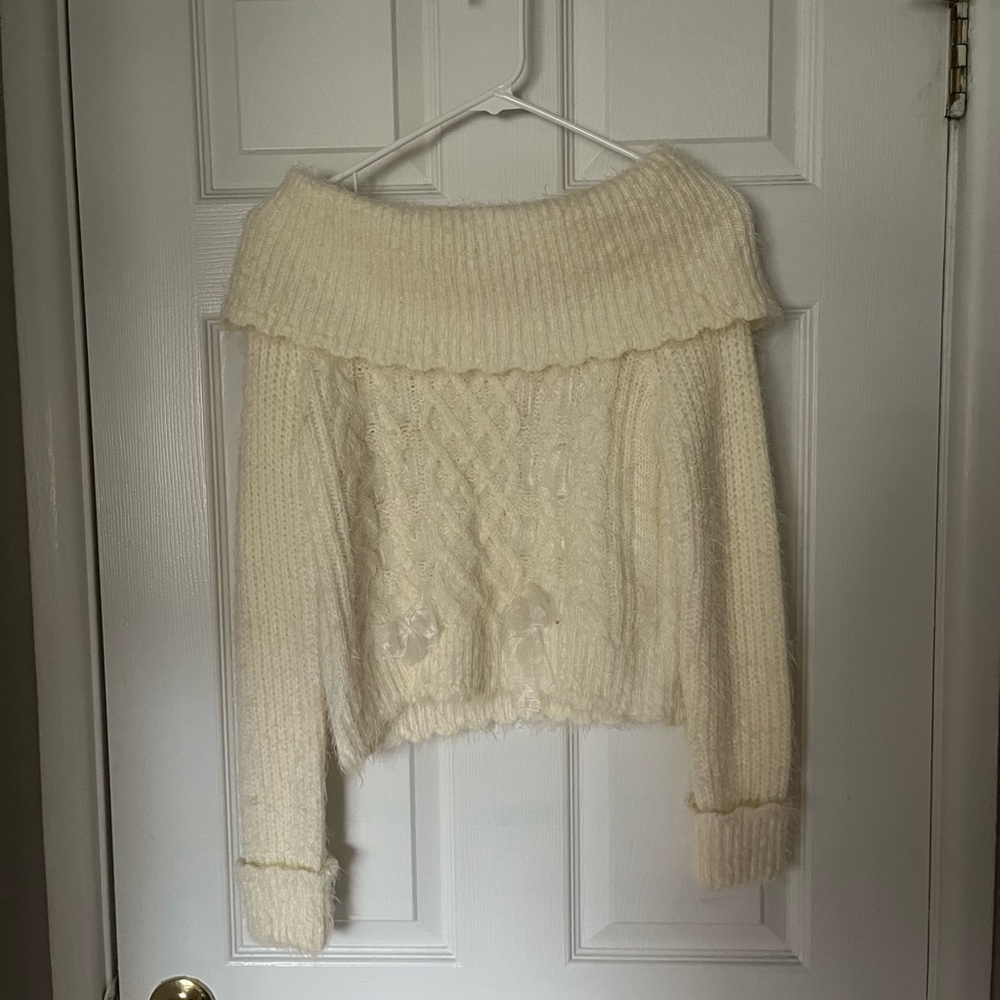 LIZ LISA Cream Off-the-Shoulder Sweater with Chunky Knit and Ribbons